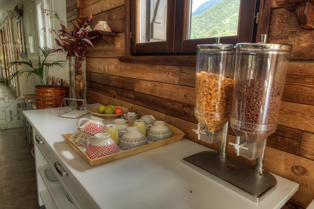 Apartahotel Tres Quinones Sallent De Gallego Luaran gambar