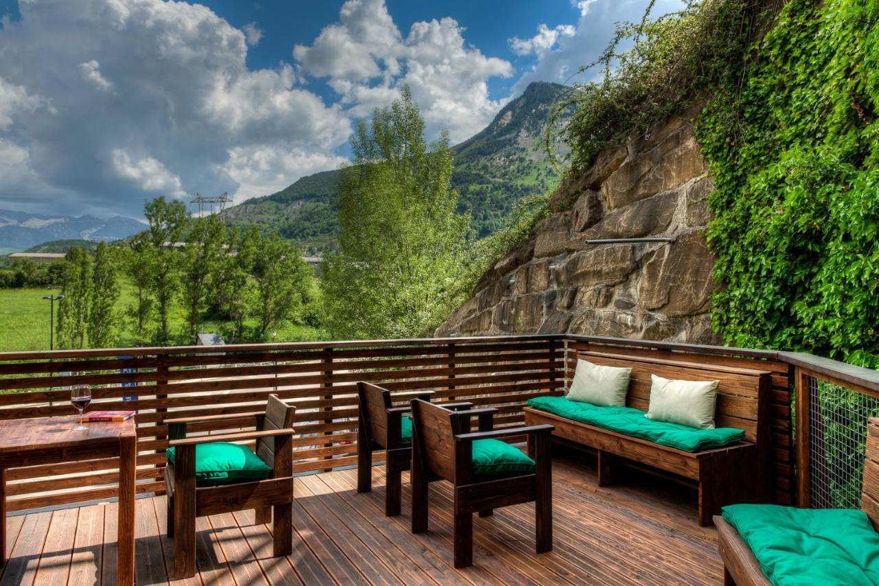 Apartahotel Tres Quinones Sallent De Gallego Luaran gambar